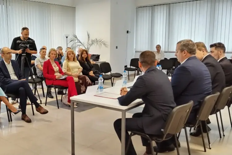 KRAGUJEVAC POSTAJE LIDER U DIGITALNOJ TRANSFORMACIJI I PAMETNIM REŠENJIMA: Mogućnosti širenja uspostavljene LoRaWAN mreže u Kragujevcu!