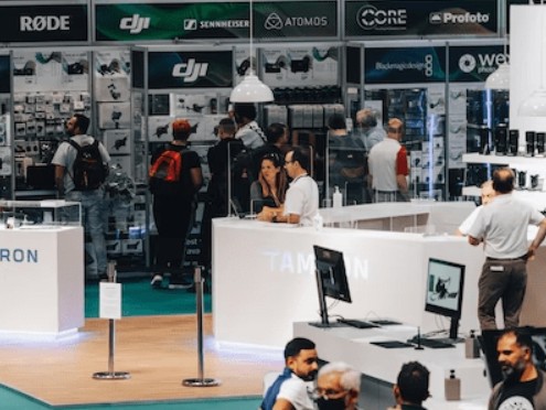 Professional Exhibit Installation Labor in Las Vegas.jpg
