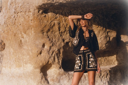 Spell Lux Lisbon Lace Campaign06.jpg