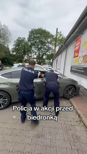 BOG64Ybo3EfxBigw.jpg