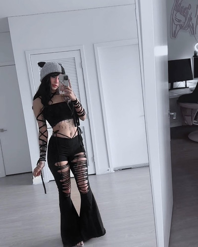 I would wear this toque every day if I could pants @dollskill shirt @aliexpress hat @melancholy.merr.jpg