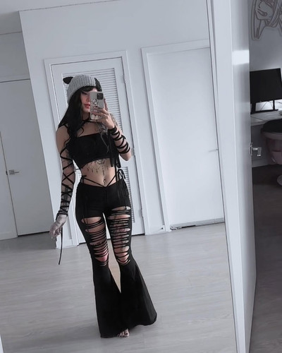 I would wear this toque every day if I could pants @dollskill shirt @aliexpress hat @melancholy.merr.jpg