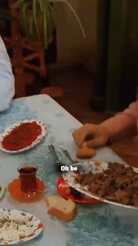 Zu8h7I6h0bURJVti.jpg