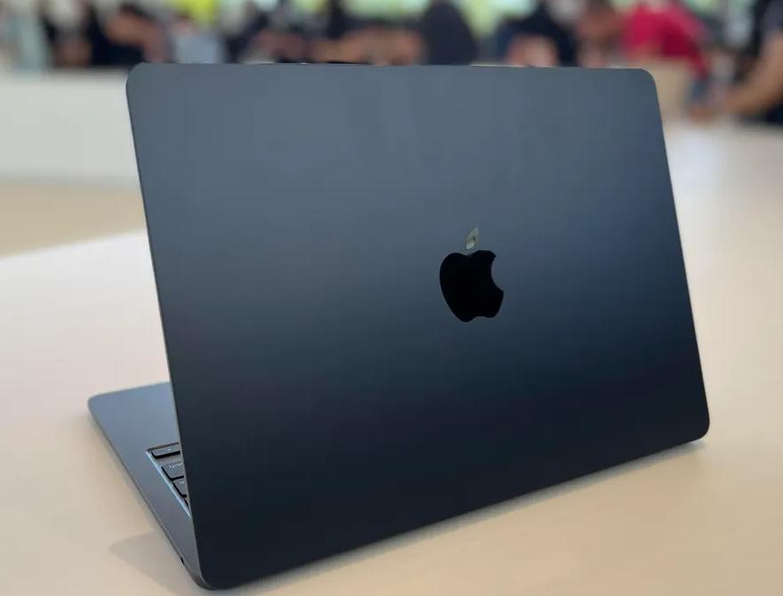 Macbook air M2 13.6 256gb 8gb e 16gb Ram A2681 LACRADO NOVO