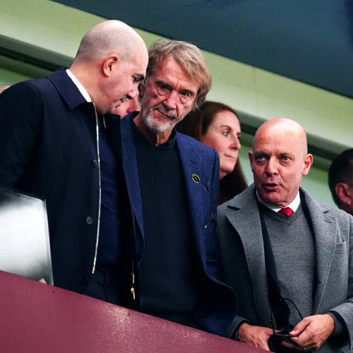 GsxAlCRXEAALwt9.jpg