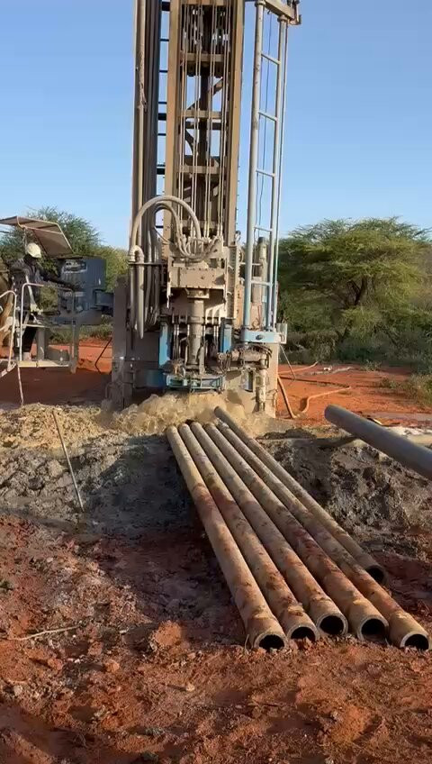 O WEYDVzoTT7 rvy.jpg