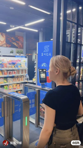 Rto D4JVSGr wEKy.jpg