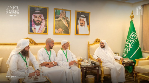 Gs27kKXXAAA4kpy.jpg