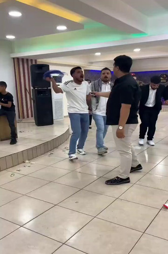 L biC gWBPGlvMcf.jpg