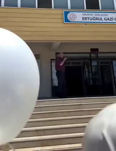 EKtGWQyNckOTQYNz.jpg