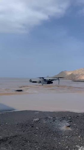 ry11aLOLUbo6CG5 .jpg