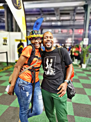 GsyCnmTWAAAxuEv.jpg