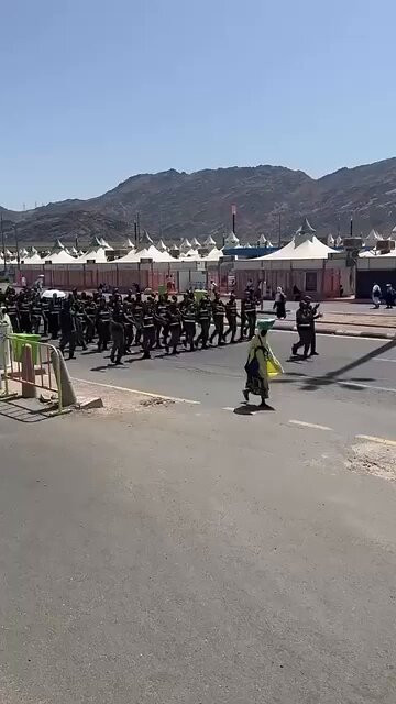 J4y7zd6uH5F XNAR.jpg