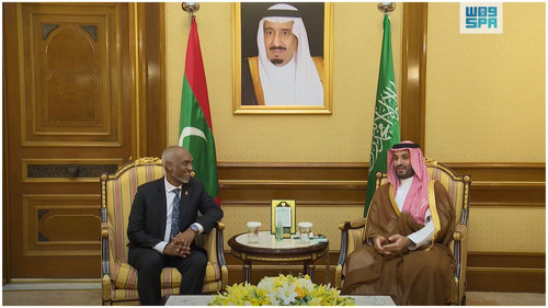 v5s QOpSCvRe28dA.jpg