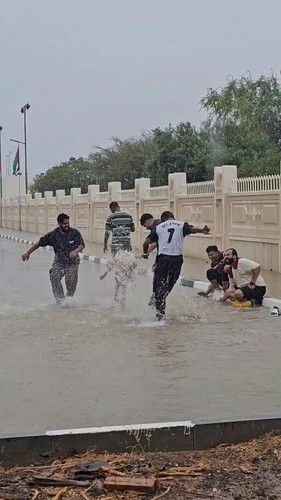 JN KvC5x1yZ096Lf.jpg