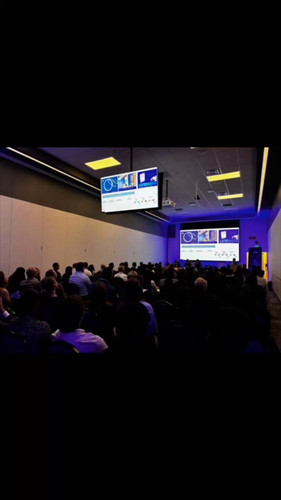 kU oms9kfhpeKWKc.jpg