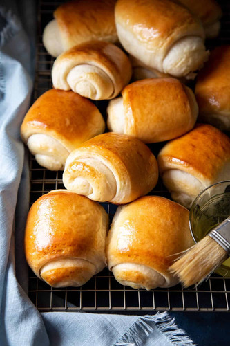 Honey Buttermilk Rolls 5.jpg