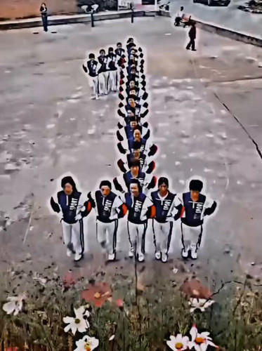 nIrKdEjoZdroVnZ6.jpg