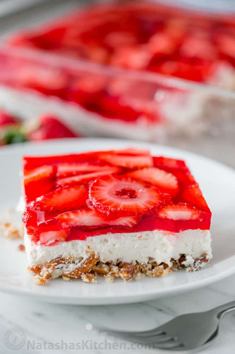 Strawberry Pretzel Salad 4.jpg