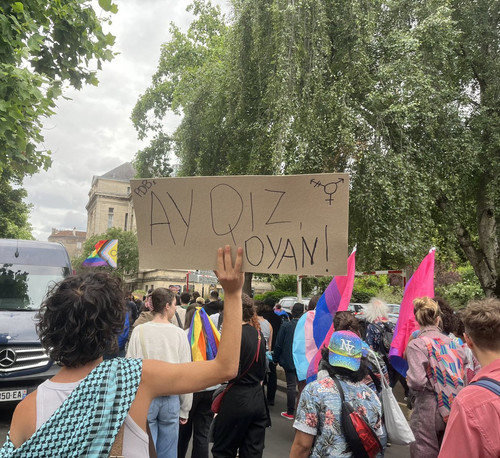 Gs28c8AWoAAPqV0.jpg