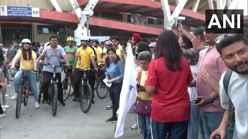 CBNm pzpo5XIRy0y.jpg