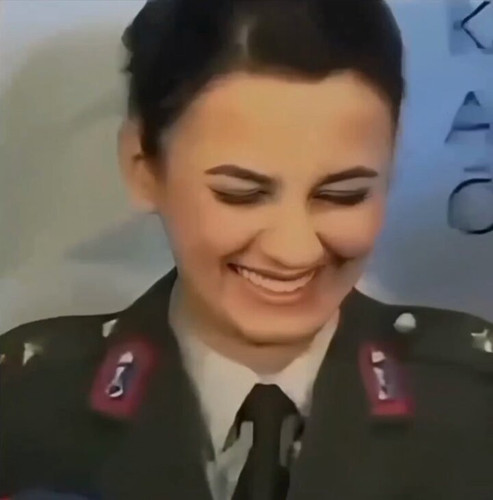 c4RjT8 Ba Qth0BA.jpg
