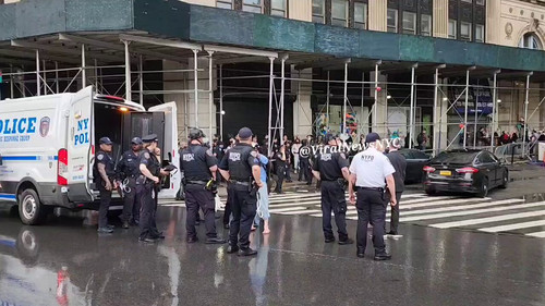 gd9tNMZ Ztds7Fud.jpg