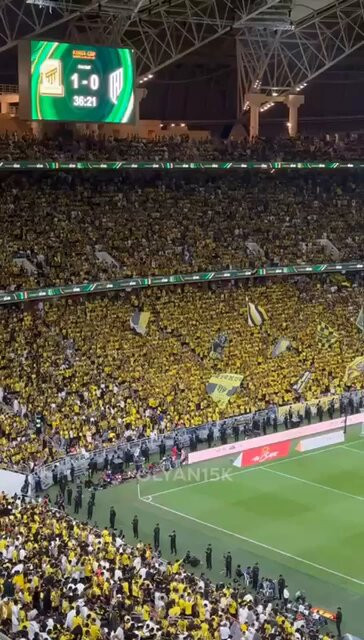 E Z7SERsHHpaeL1S.jpg