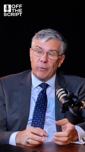 d6WwNs CEXaeE5dr.jpg