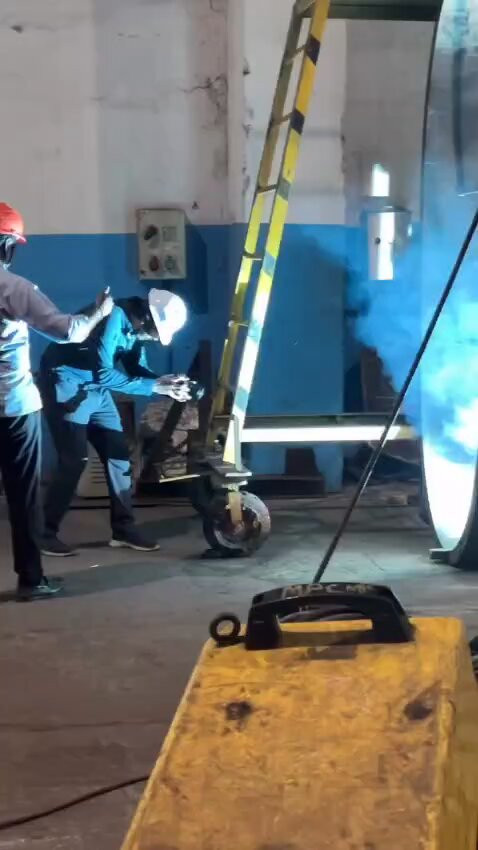 x CQVm l xBLIVVP.jpg