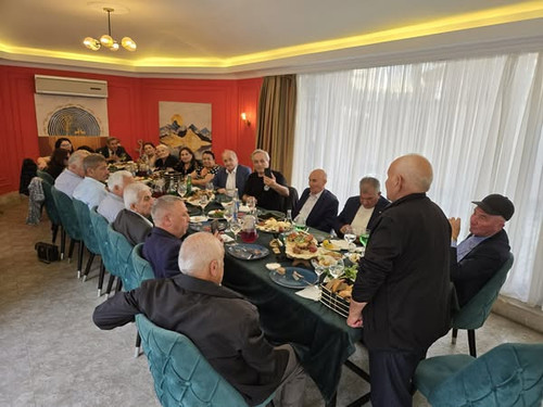 504476120 24105895052379419 3523219536684197922 n.jpg?stp=dst jpg s600x600 tt6& nc cat=101&ccb=1 7& .jpg