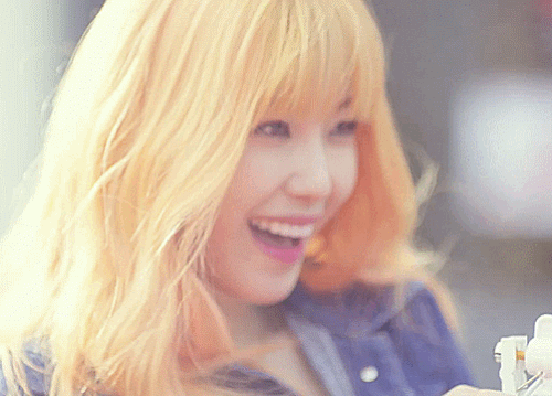 HyoSungCarWashGoddess.gif