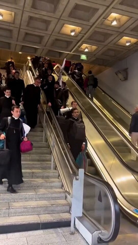 qbE1pMXcC RJx9mB.jpg