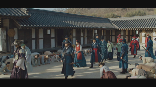 The.Haunted.Palace.S01E12.1080p.NF.WEB DL.AAC2.0.H264.mkv snapshot 00.31.32.724.jpg