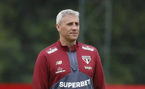São Paulo conta com força máxima e Lucca é novamente relacionado contra o Internacional