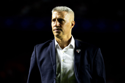 CRESPO MUDA TUDO! Novo esquema ofensivo do São Paulo já rende mais gols que a era Zubeldía!