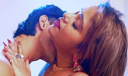 Bra Seller Srimoyee Hindi UnRated Short Film