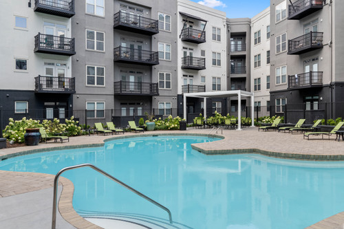 C257970 FarringtonMidtown POOL 01 03.jpg