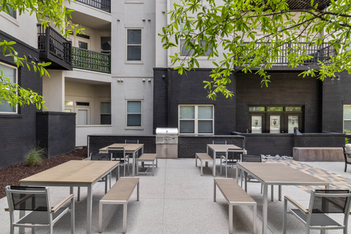 C257970 FarringtonMidtown COURTYARD 02 02.jpg