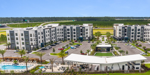 The Menlo 0776 crop.jpg