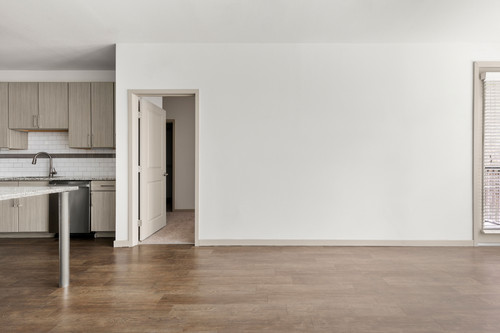 C243900 TheLodge at Hidden River 2B2B Dining 5.jpg