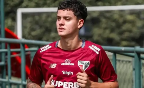 Lucca volta e fortalece São Paulo em partida crucial contra Internacional