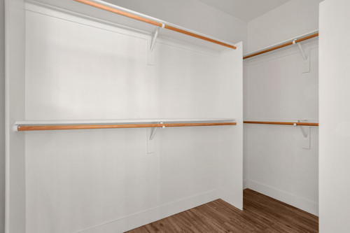 45701 Sierra Foothills 1B1B Closet 2.jpg