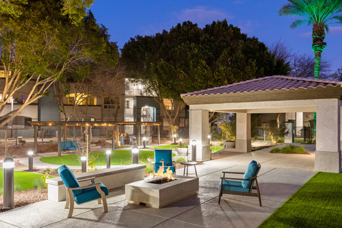 45701 SierraFoothills Dusk Pool Firepit 20.jpg