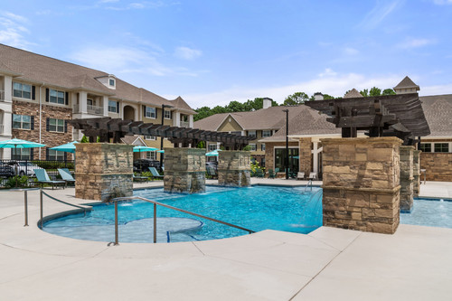 C244210 GreenPark POOL 02 02.jpg