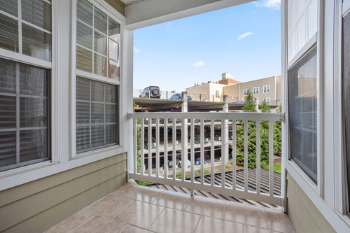 C244140 LenoxVillageTownCenter 2B2B Patio 4.jpg