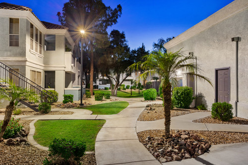 85226 LumiereChandler Dusk LitWalkway 02 1.jpg