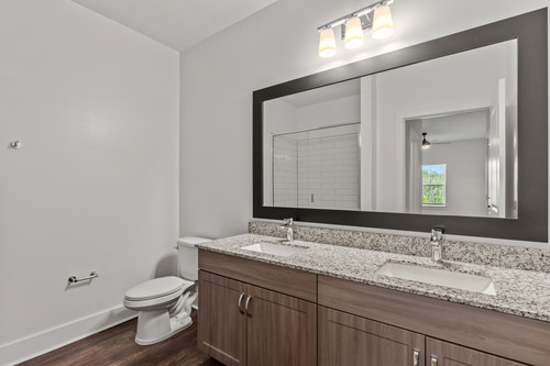 C244250 Lirio at Rafina Unit C1 Regale 3B2B Bathroom 02 T3A0750.jpg