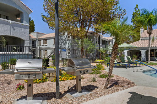 85226 LumiereChandler Pool1 GrillingArea 01 5.jpg