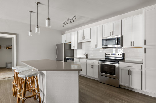 C243860 ParksideBeach Model2B2B Kitchen 01 D3A0454.jpg